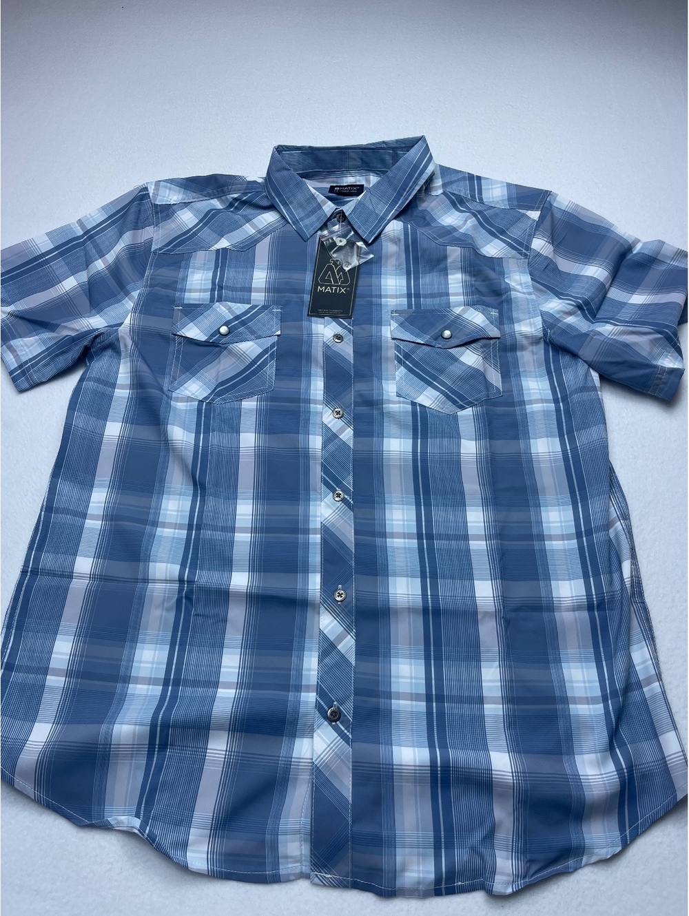 Matix Men's Blue Plaid Short Sleeve Button-Up Shirt Size Large